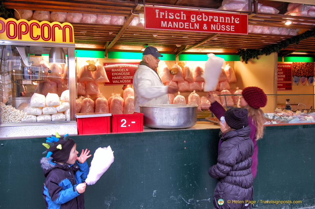Snack stall at the Salzburg Christkindlmarkt